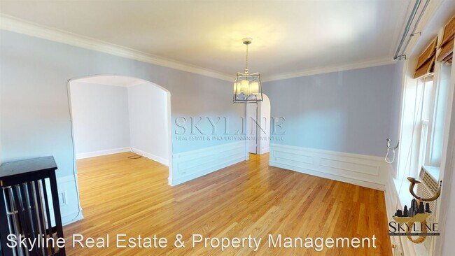 Building Photo - 1311 Monroe St