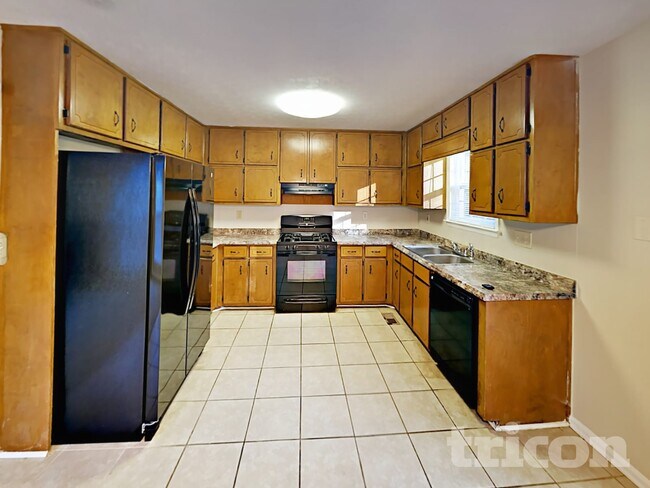 Foto del edificio - 4680 Woodglen Ct