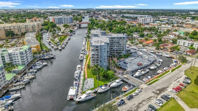 Foto del edificio - 1800 NW 24th Ave