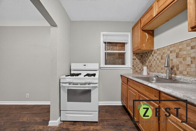 Foto del edificio - OPEN HOUSE- 7/23! 7PM-730PM! Charming 3 Bedroom home in Detroit