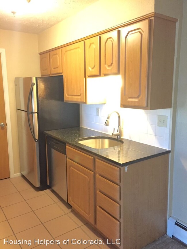 2 br, 1.5 bath House - 695 Manhattan Drive... photo'