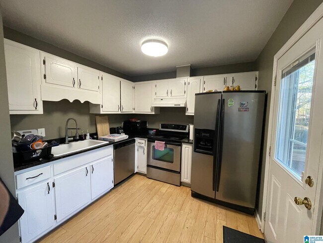 Building Photo - 1738 14th Terrace S