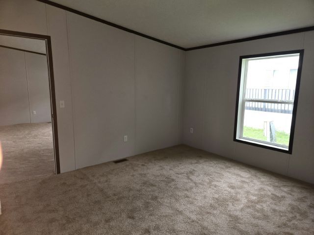 Foto del edificio - 85 Waterview Pkwy