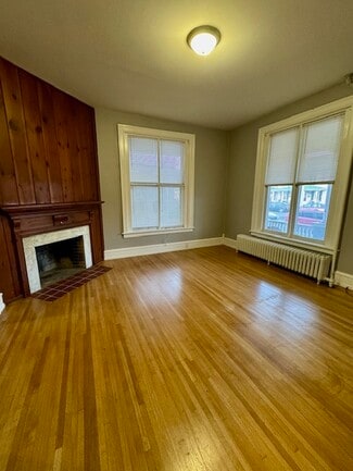 Building Photo - 103 E Cherry St