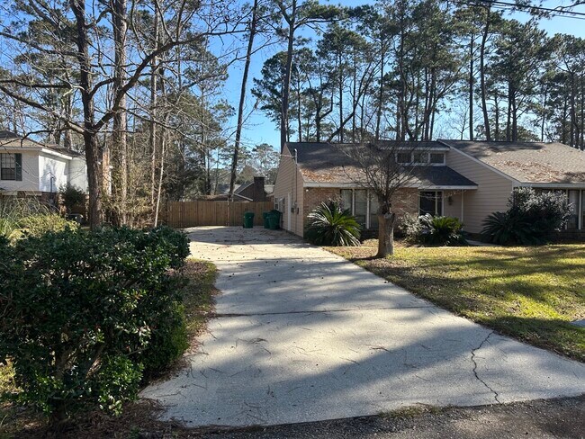 413 Venus Drive - 413 Venus Dr