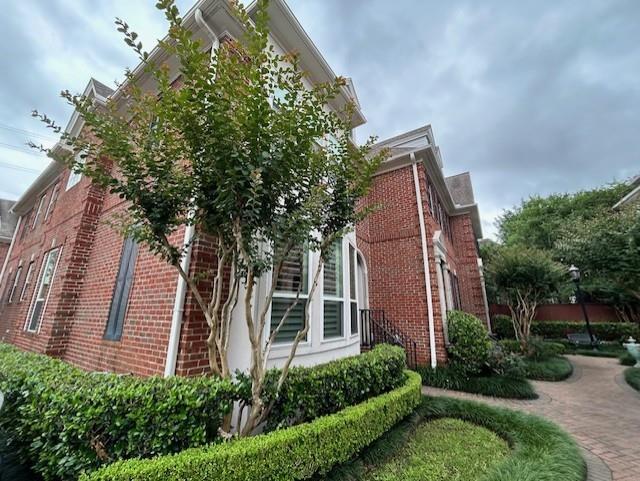 Foto del edificio - 6835 Staffordshire Crescent