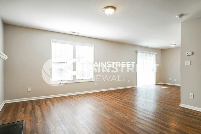 Foto del edificio - 4 Bedroom Pet-Friendly Home in Raleigh, NC with Main Street Renewal