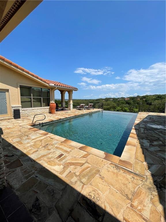 Building Photo - 212 Capri