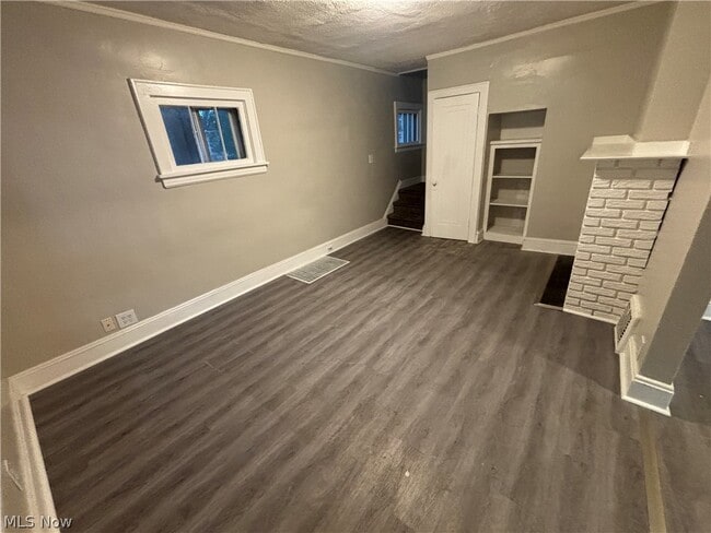 Building Photo - 974 Lovers Ln