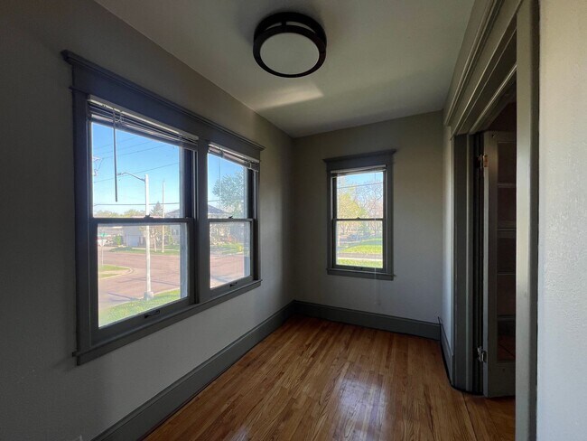 Foto del edificio - 1200 S Dakota Ave