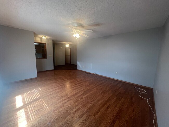 Foto del edificio - 1001 E Scott St