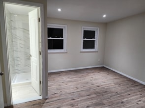 Building Photo - 311 E 6th Ave