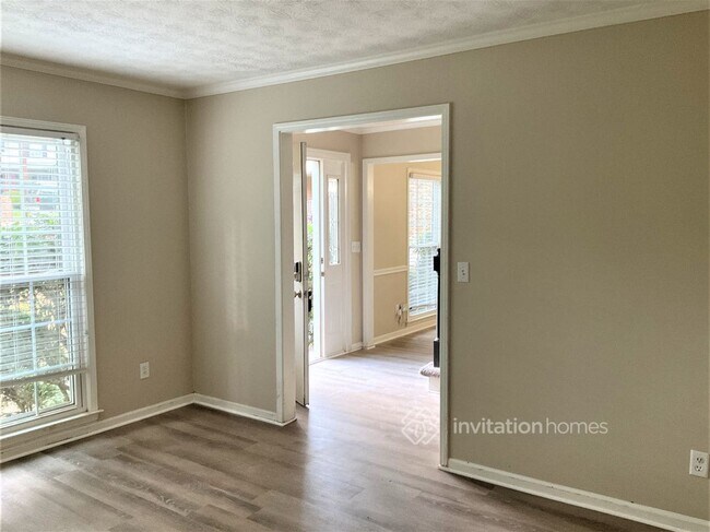 Building Photo - 4641 Waterford Ct