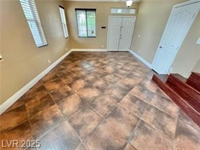 Foto del edificio - DON’T MISS OUT ON THIS BEAUTIFUL 4-BEDROOM...
