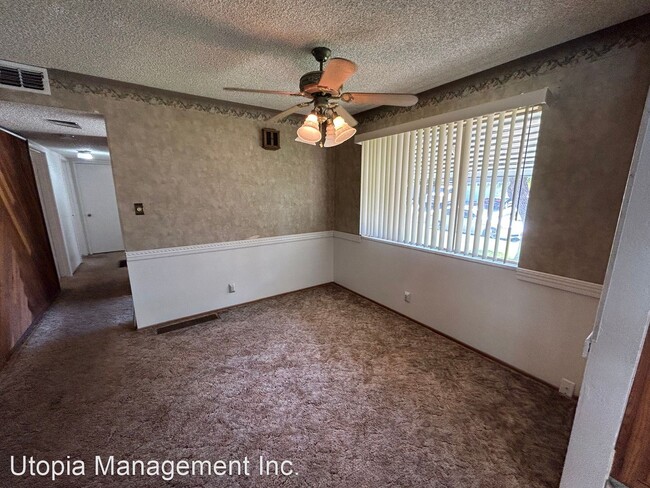 Foto del edificio - 3 br, 2 bath House - 6620 Northbrook