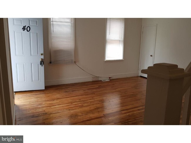 Foto del edificio - 40 Delsea Dr