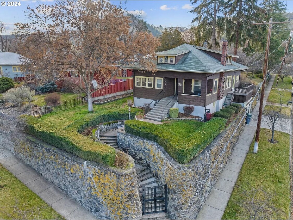506 Main Ave - 506 Main  Ave