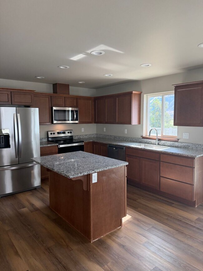 Foto del edificio - 352 Hammond Ln