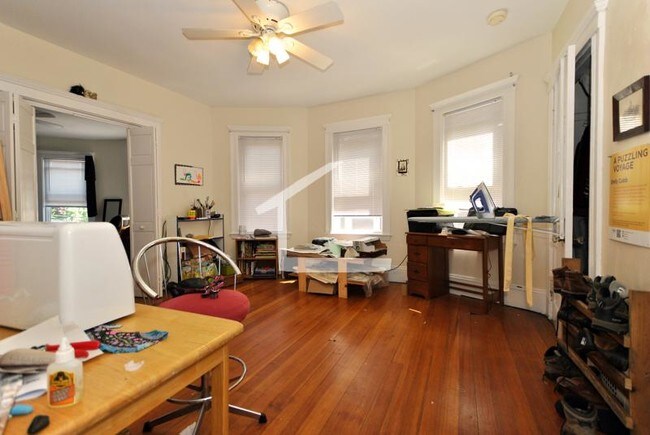 Building Photo - 25 Bigelow St