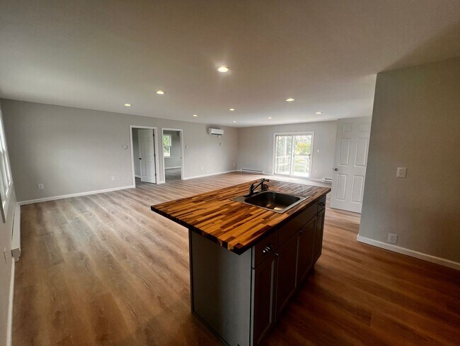 Foto del edificio - Newly Renovated Single-Family Home with Op...