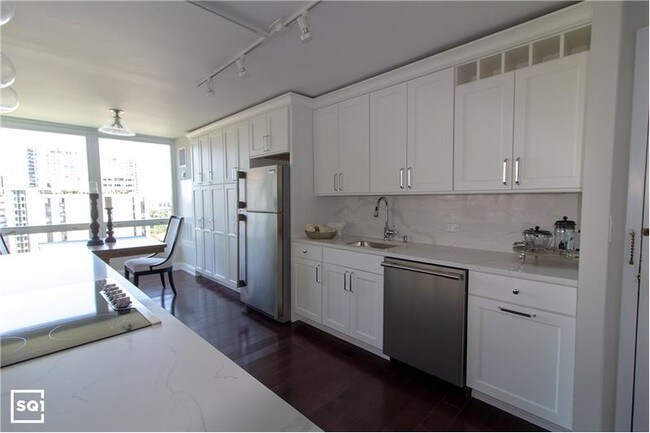 Foto del edificio - 1444 N Astor St