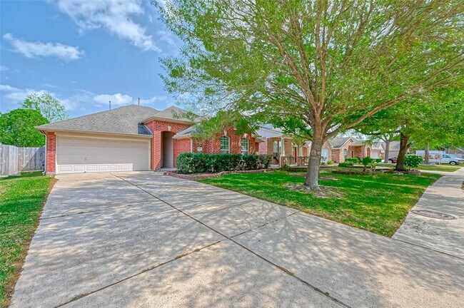Building Photo - 18014 Willow Cliff Ln