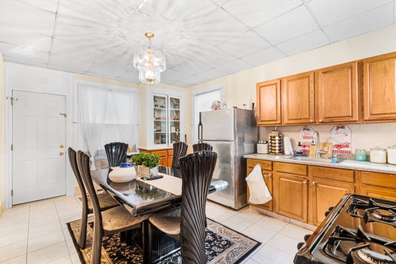 231 Ripley Pl Unit 3, Elizabeth, NJ 07206 Room for Rent in Elizabeth