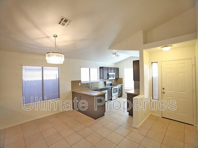 Foto del edificio - 8644 W Mauro Ln