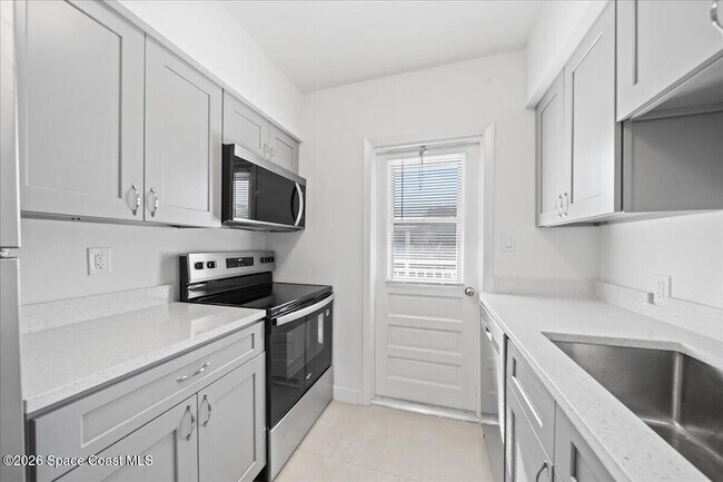 Foto del edificio - 154 Crescent Beach Dr
