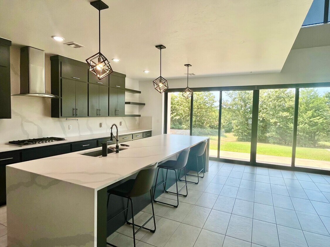 Building Photo - A Must See! Luxurious Contemporary Home on...