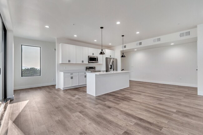 Building Photo - Shred Ready Homes