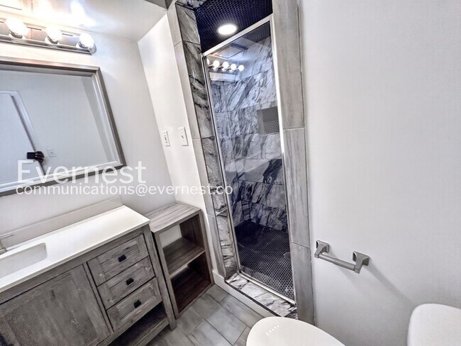 Building Photo - 2086 Montreat Cir