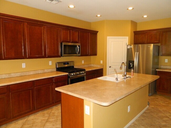 Foto del edificio - Coming Soon 8.2026 5bedroom 3 baths