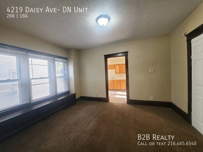 Foto del edificio - 4219 Daisy Ave