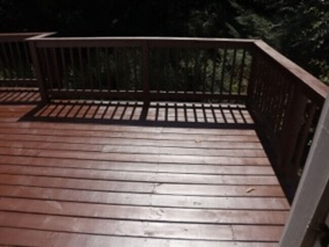 Building Photo - 4 Bedroom 3 bathroom Single Family Home in...