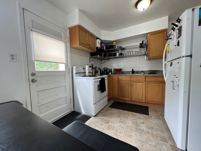 Vista de la cocina 2 - 270 Parkview Dr