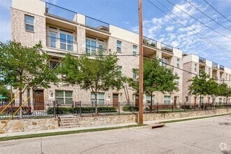 Building Photo - 1321 Palm Canyon Dr
