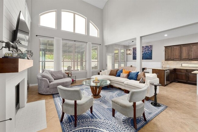 Building Photo - 2516 Rusty Spur