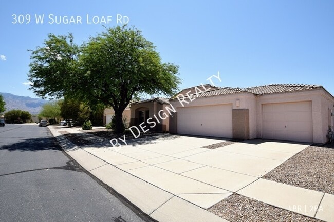 Foto del edificio - Oro Valley 4 Bedroom 2 Bath with 3 Car Gar...