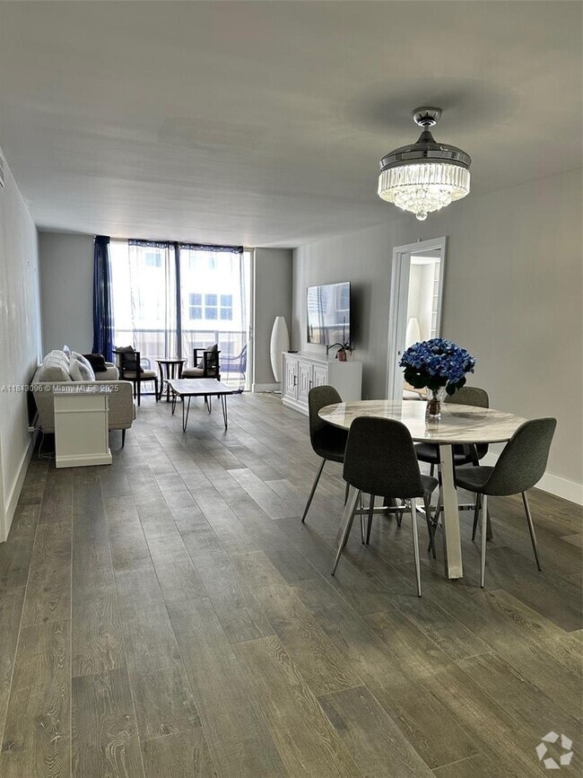 Building Photo - 6039 Collins Ave