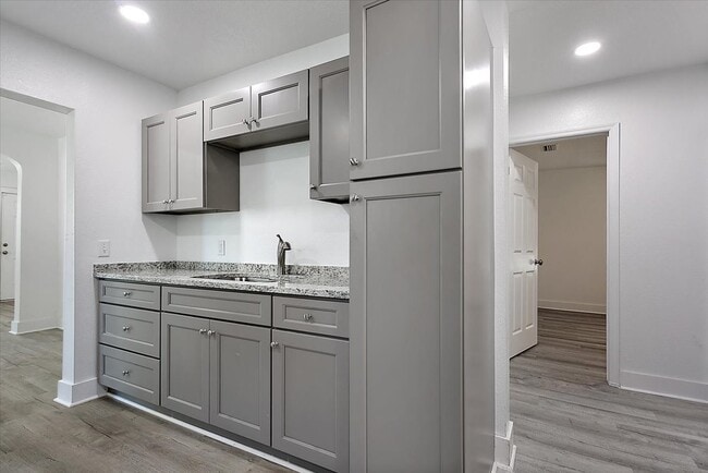 Building Photo - 1484 W 10th St