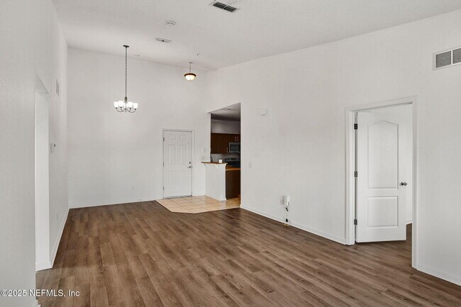 Foto del edificio - 4911 Key Lime Dr