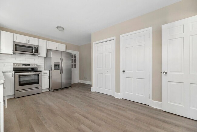 Foto del edificio - 804 Townsend Ave