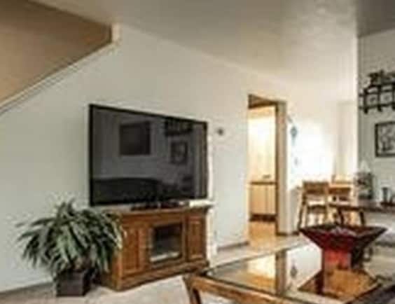 Foto del edificio - 416 22nd Ave SW