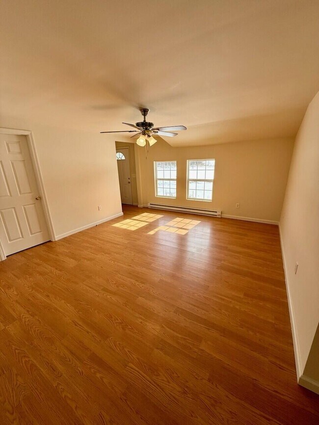 Foto del edificio - 3120 Radford Rd