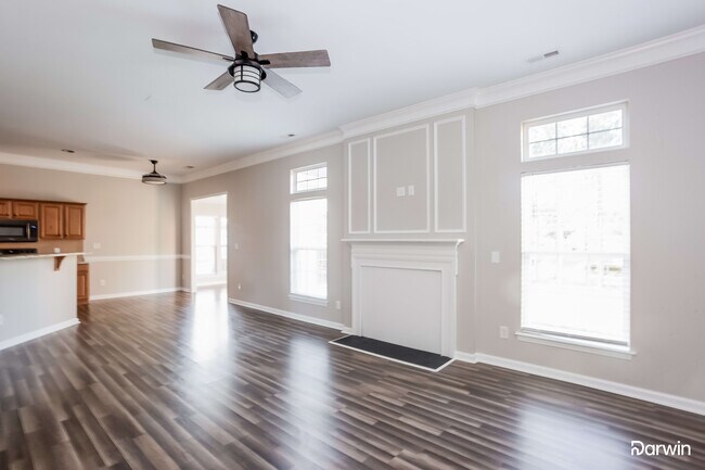 Building Photo - 206 Pine Lake Dr