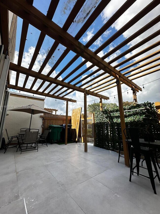 Foto del edificio - 1758 SW 131st Pl Cir S