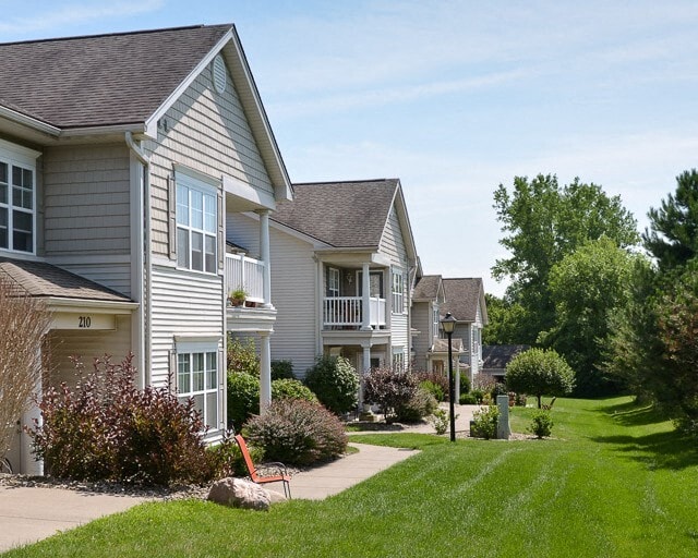 Building Photo - Parklands of Chili Apartments
