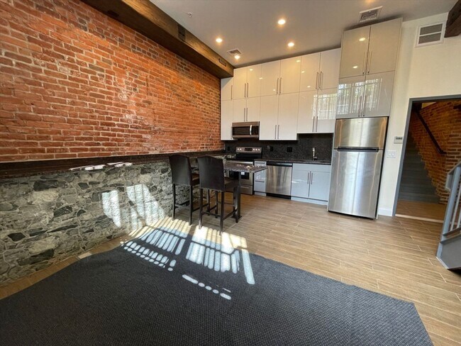 Foto del edificio - 1036 Commonwealth Ave