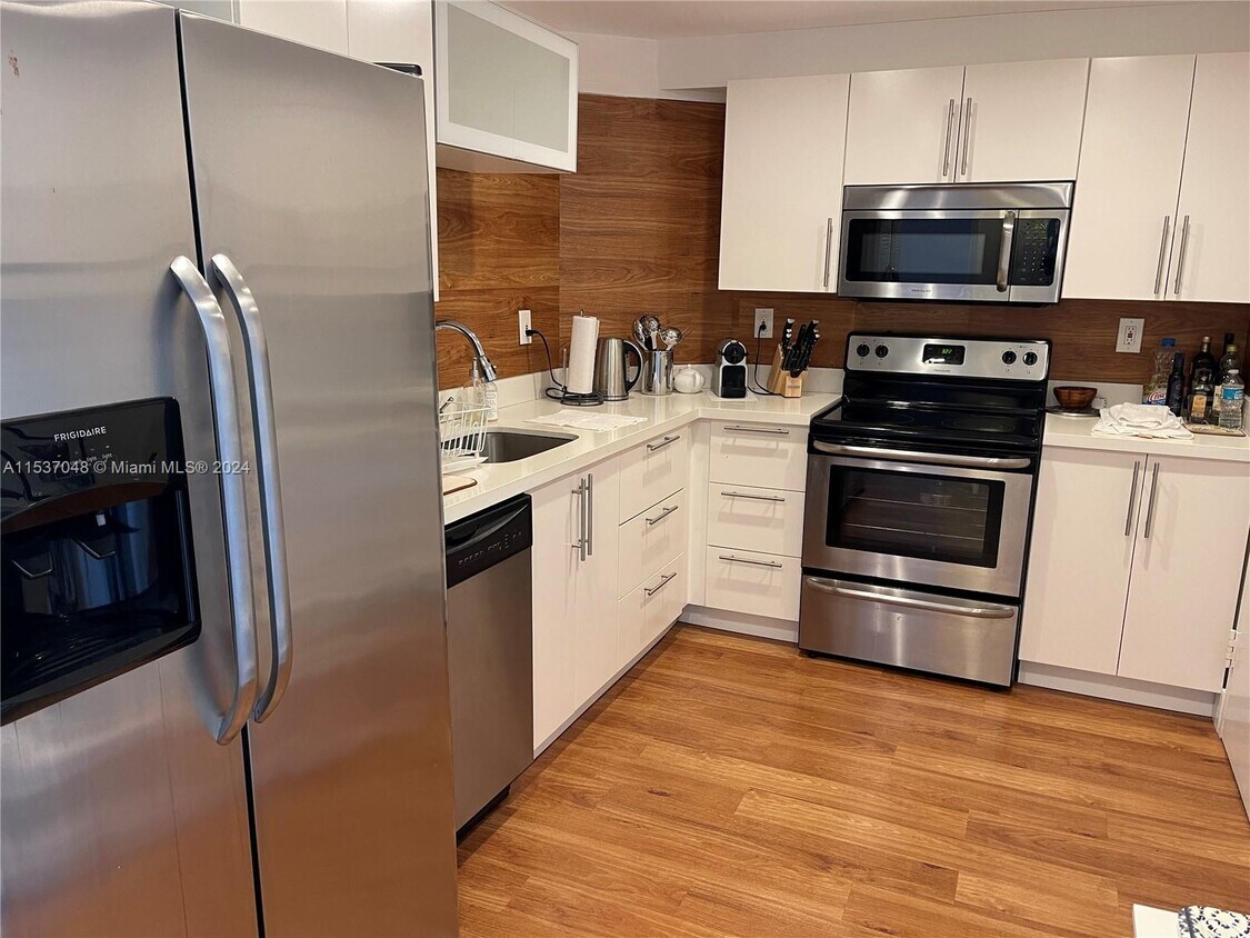 Foto principal - 500 Bayview Dr